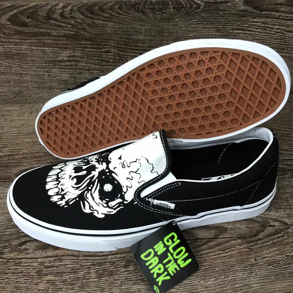 VANS CLASSIC SLIP ON BRAND NEW - Picture 11 of 14
